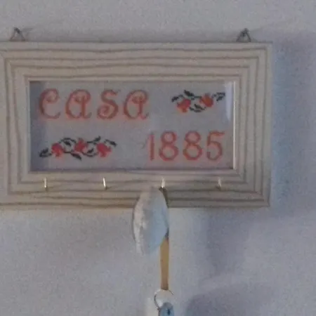 Casa 1885 *