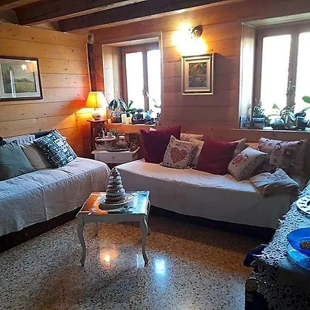 Alojamento de Acomodação e Pequeno-almoço Casa 1885 3*